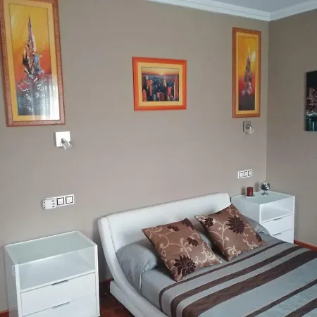 Lugar Sequeiro, 51, 27861 Viveiro, Lugo, Espana Casa O Chalet * Viveiro