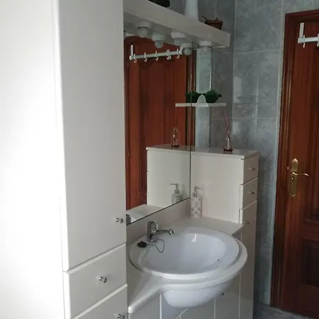 Lugar Sequeiro, 51, 27861 Viveiro, Lugo, Espana Casa O Chalet * Viveiro